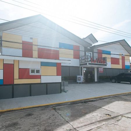 Lavita By Reddoorz Angeles Bagian luar foto