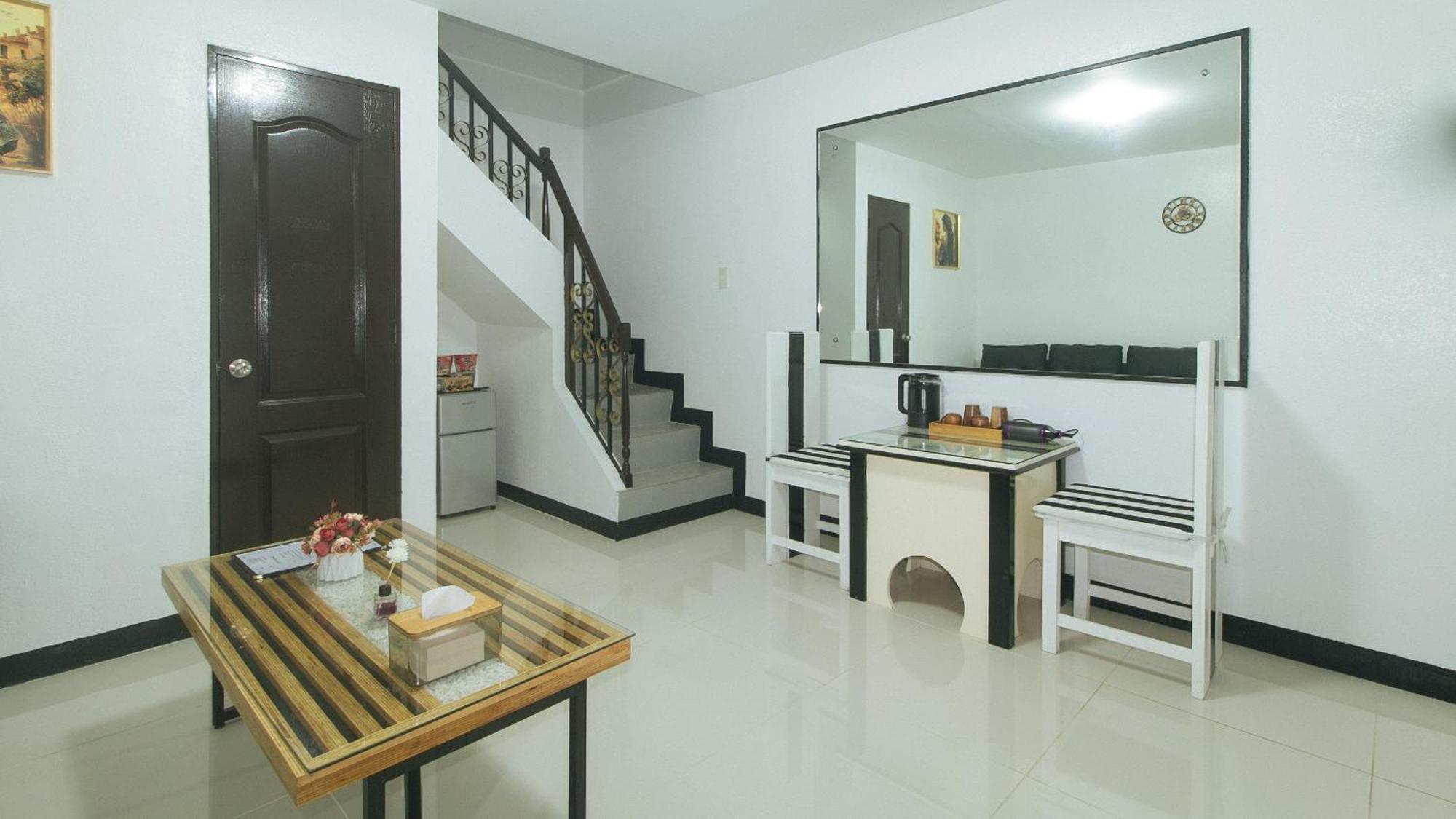 Lavita By Reddoorz Angeles Bagian luar foto