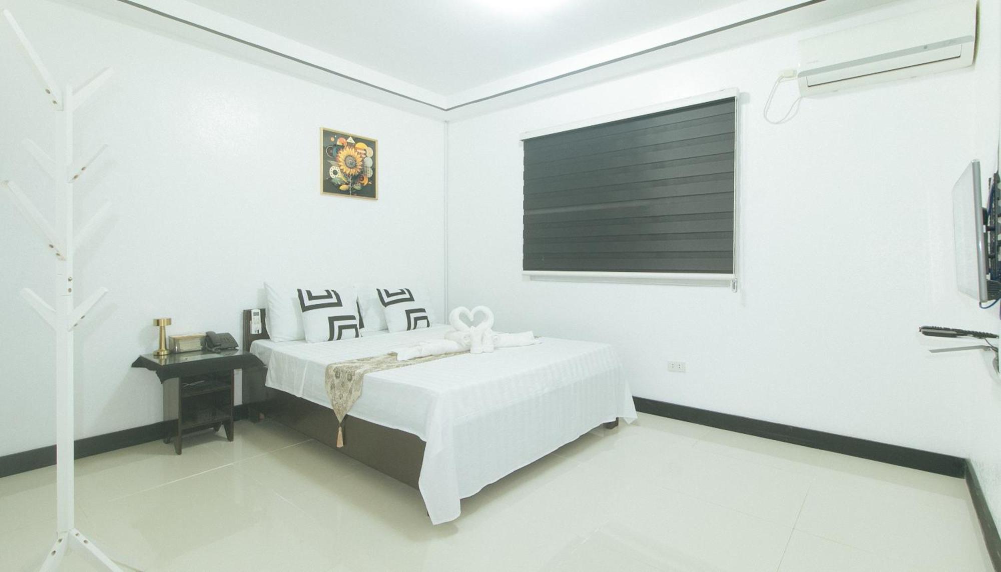 Lavita By Reddoorz Angeles Bagian luar foto