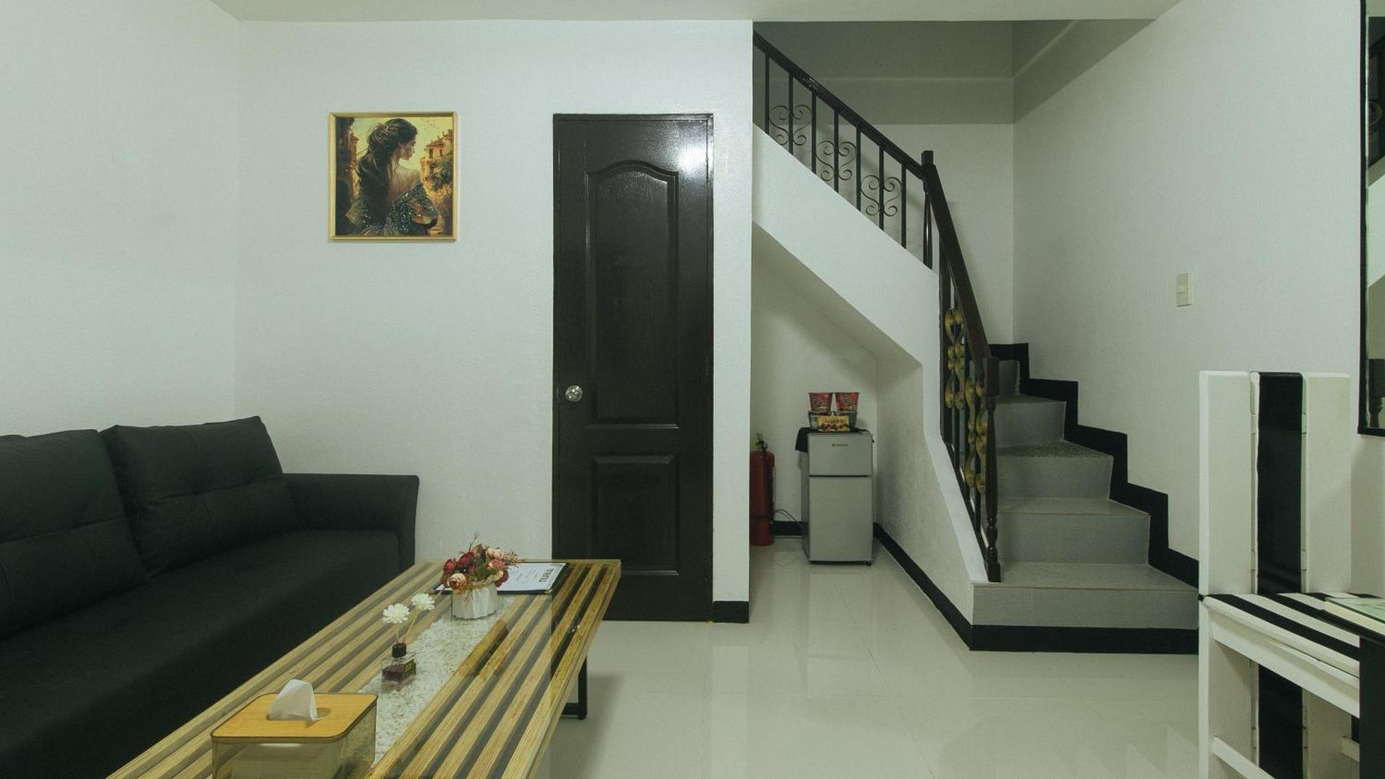 Lavita By Reddoorz Angeles Bagian luar foto